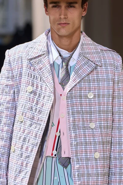 Look 34